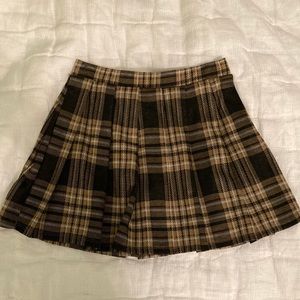 Plaid brown and black skirt, large, rue 21, tag still on